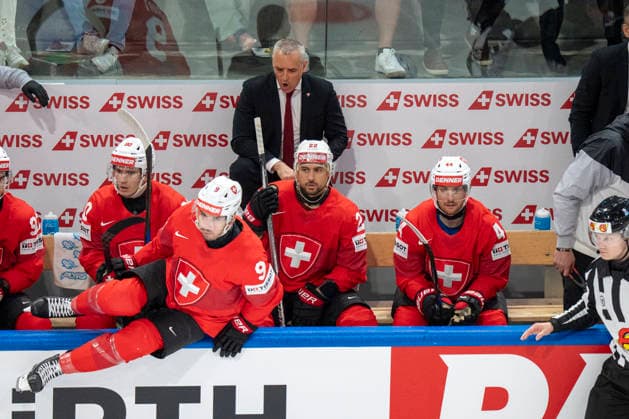 ZURICH, SWITZERLAND - MAY 30: head coach Jan Cadieux of Switzerland during the 2026 IIHF Ice hockey, Eishockey World Championship, WM, Weltmeisterschaft Switzerland game between Switzerland and Norway at Swiss Life Arena on May 30, 2026 in Zurich, Zurich. Zurich Swiss Life Arena Zurich Switzerland Copyright: xJustPictures.ch JarixPestelaccix jp-en-EuSpIm-JP6_JAR_Switzerland_Norway_30May2026_00050