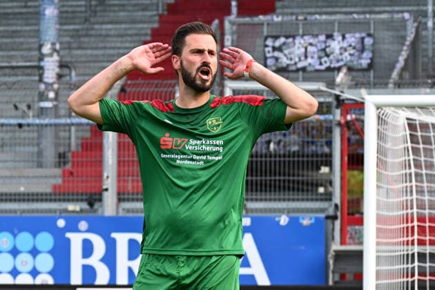 30.05.2026, xsvx, Fussball Langholz Cup 2026, v.l. Chris Küster (Kreisliga Allstars) Wiesbaden