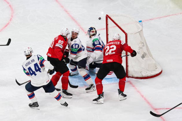 IPA85189131 - 13 HISCHIER Nico scored for Switzerland (Assisted by 9 RIAT Damien and 85 ANDRIGHETTO Sven). during IIHF World Championship, WM, Weltmeisterschaft - Semifinal - Switzerland vs Norway, Ice hockey, Eishockey in Zurich, Switzerland, May 30 2026  Copyright: xAndreaxRe IPAxSportx xx 85189131