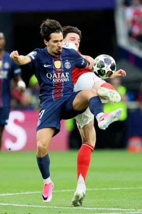 Paris Saint-Germain v Arsenal FC - UEFA Champions League Final 2026 Vitinha of Paris Saint-Germain and Declan Rice of Arsenal challenge during the UEFA Champions League Final 2026 match between Paris Saint-Germain and Arsenal FC at Puskas Arena on May 30, 2026 in Budapest, Hungary. WARNING! This Photograph May Only Be Used For Newspaper And Or Magazine Editorial Purposes. May Not Be Used For Publications Involving 1 player, 1 Club Or 1 Competition Without Written Authorisation From Football DataCo Ltd. For Any Queries, Please Contact Football DataCo Ltd on +44 (0) 207 864 9121 Budapest Puskas Arena Hungary Hungary Copyright: xAllstarxPicturexLibraryxLtdx