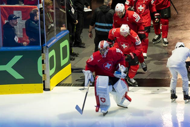ZURICH, SWITZERLAND - MAY 30: Switzerland entering the rink prior to the 2026 IIHF Ice hockey, Eishockey World Championship, WM, Weltmeisterschaft Switzerland game between Switzerland and Norway at Swiss Life Arena on May 30, 2026 in Zurich, Zurich. Zurich Swiss Life Arena Zurich Switzerland Copyright: xJustPictures.ch JarixPestelaccix jp-en-EuSpIm-JP6_JAR_Switzerland_Norway_30May2026_00137