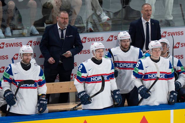 ZURICH, SWITZERLAND - MAY 30: head coach Petter Thoresen of Norway during the 2026 IIHF Ice hockey, Eishockey World Championship, WM, Weltmeisterschaft Switzerland game between Switzerland and Norway at Swiss Life Arena on May 30, 2026 in Zurich, Zurich. Zurich Swiss Life Arena Zurich Switzerland Copyright: xJustPictures.ch JarixPestelaccix jp-en-EuSpIm-JP6_JAR_Switzerland_Norway_30May2026_00144