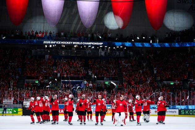 260530 Players of Switzerland celebrate after the 2026 IIHF Ice hockey, Eishockey World Championship, WM, Weltmeisterschaft semifinal match between Switzerland and Norway on May 30, 2026 in Zürich. Photo: Jesper Zerman BILDBYRAN kod JZ JZ0737 ishockey ice hockey ishockey-vm 2026 vm 2026 iihf world championship semifinal semifinals switzerland schweiz norge norway bbeng jubel Copyright: JESPERxZERMAN BB260530JZ079