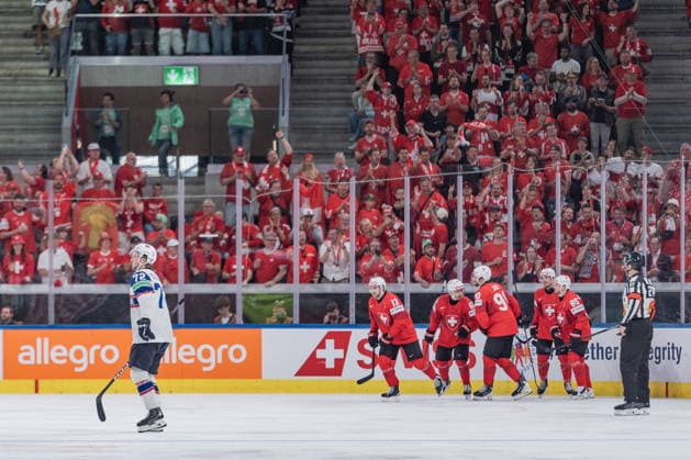 30 05 2026, Zurich, Swiss Life Arena, Ice hockey, Eishockey World Championships Semifinal: Switzerland - Norway, Torjubel zum 6:0 für die Schweiz Zurich Swiss Life Arena Zurich Switzerland Copyright: xJustPictures.ch StefanxEmchx jp-de-StEm-DSC0106020260530