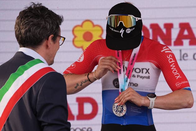 Netherlands™s Lorena Wiebes of Team SD Worx - Protime™s winner of the stage on the podium during Stage 1 of the Giro d™Italia Women, from Cesenatico to Ravenna, Italy, Saturday May 30, 2026  Copyright: xMarcoxAlpozzi LaPressex