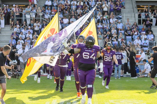 EFA - European Football Alliance: Frankfurt Galaxy - Munich Ravens, 30.05.2026 Einlauf der Frankfurt Galaxy mit Dimitrios Gkountoudis (Frankfurt Galaxy 64) & Markos Dubravkic (Frankfurt Galaxy 67) & Maximilian Rupp (Frankfurt Galaxy 88), Frankfurt Galaxy - Munich Ravens, Frankfurt, PSD Bank Arena, 30.5.2026 Copyright: xBEAUTIFULxSPORTS Gawlikx