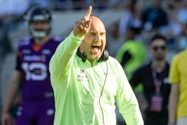 EFA - European Football Alliance: Frankfurt Galaxy - Munich Ravens, 30.05.2026 Thomas Kösling (Head Coach Frankfurt Galaxy) ruft einem Schiedsrichter etwas zu und zeigt First Down, Frankfurt Galaxy - Munich Ravens, Frankfurt, PSD Bank Arena, 30.5.2026 Copyright: xBEAUTIFULxSPORTS Gawlikx