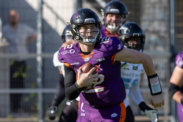 EFA - European Football Alliance: Frankfurt Galaxy - Munich Ravens, 30.05.2026 Ethan Garbers (Frankfurt Galaxy 12) läuft den Ball selbst, Frankfurt Galaxy - Munich Ravens, Frankfurt, PSD Bank Arena, 30.5.2026 Copyright: xBEAUTIFULxSPORTS Gawlikx
