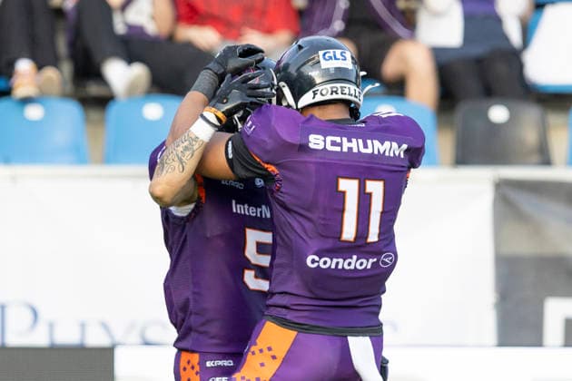 EFA - European Football Alliance: Frankfurt Galaxy - Munich Ravens, 30.05.2026 Paul Kavadia-Lenhardt (Frankfurt Galaxy 5) & Normen Schumm (Frankfurt Galaxy 11) feiern einen Touchdown, Frankfurt Galaxy - Munich Ravens, Frankfurt, PSD Bank Arena, 30.5.2026 Copyright: xBEAUTIFULxSPORTS Gawlikx