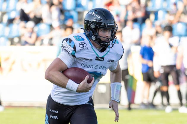 EFA - European Football Alliance: Frankfurt Galaxy - Munich Ravens, 30.05.2026 Russell Tabor (Munich Ravens 9) läuft den Ball selbst, Freisteller, .Portrait Porträt, Frankfurt Galaxy - Munich Ravens, Frankfurt, PSD Bank Arena, 30.5.2026 Copyright: xBEAUTIFULxSPORTS Gawlikx