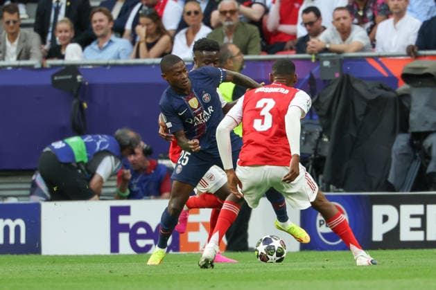30.05.2026, xzstx, Fussball UEFA Champions League Finale 2026, Paris St. Germain - FC Arsenal London v.l. Nuno Mendes (Paris, 25) Bukayo Saka (Arsenal, 7) (DFL DFB REGULATIONS PROHIBIT ANY USE OF PHOTOGRAPHS as IMAGE SEQUENCES and or QUASI-VIDEO) Budapest