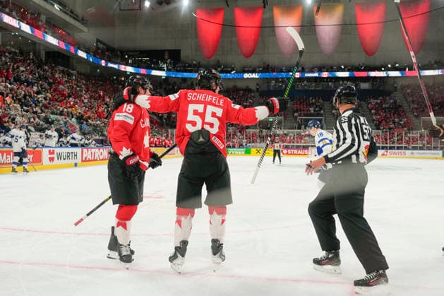 ZURICH, SWITZERLAND - MAY 30: Robert Thomas of Canada L) celebrated for his goal by Mark Scheifele of Canada C) during the 2026 IIHF Ice hockey, Eishockey World Championship, WM, Weltmeisterschaft Switzerland game between Canada and Finland at Swiss Life Arena on May 30, 2026 in Zurich, Zurich. Zurich Swiss Life Arena Zurich Switzerland Copyright: xJustPictures.ch JarixPestelaccix jp-en-EuSpIm-JP6_JAR_Canada_Finland_30May2026_00049