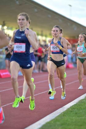30.05.2026, xkaix, Leichtathletik Lange Laufnacht, Karlsruhe v.l. Fabienne Müller (Nancy AthlÃ tisme MÃ tropole) Karlsruhe