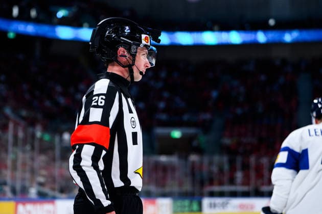 260530 Referee Christoffer Holm during the 2026 IIHF Ice hockey, Eishockey World Championship, WM, Weltmeisterschaft semifinal match between Canada and Finland on May 30, 2026 in Zürich. Photo: Jesper Zerman BILDBYRAN kod JZ JZ0738 ishockey ice hockey ishockey-vm 2026 vm 2026 iihf world championship semifinal semifinals kanada canada finland bbeng Copyright: JESPERxZERMAN BB260530JZ111