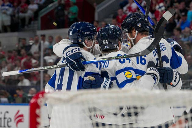 ZURICH, SWITZERLAND - MAY 30: Finland celebrates his second goal during the 2026 IIHF Ice hockey, Eishockey World Championship, WM, Weltmeisterschaft Switzerland game between Canada and Finland at Swiss Life Arena on May 30, 2026 in Zurich, Zurich. Zurich Swiss Life Arena Zurich Switzerland Copyright: xJustPictures.ch JarixPestelaccix jp-en-EuSpIm-JP6_JAR_Canada_Finland_30May2026_00117