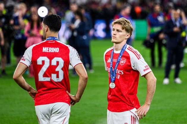 260530 Martin odegaard of Arsenal looks dejected after the UEFA Champions League final match between Paris Saint-Germain and Arsenal on May 30, 2026 in Budapest. Photo: Maxim Thore BILDBYRAN kod MT MT1056 fotboll football soccer fotball uefa champions league champions league paris saint-germain arsenal bbeng depp Copyright: MAXIMxTHORE BB260530MT252