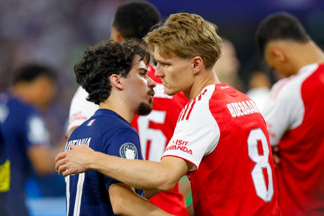 UEFA Champions League Final 2026 Paris Saint Germain Arsenal Budapest, Hungary 20260530 Paris Saint Germain s Vitinha and Arsenal s Martin odegaard after the Champions League final football match between Paris Saint Germain and Arsenal at Puskas Arena Photo Svein Ove Ekornesvag NTB Budapest Hungary EDITORIAL USE ONLY RESTRICTED USE FOR BETTING COMPANIES  Copyright: xSveinxOvexEkornesvagx xNTBx