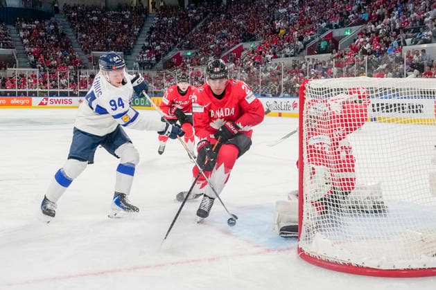 ZURICH, SWITZERLAND - MAY 30: Konsta Helenius of Finland L) against Zach Whitecloud of Canada and goalkeeper Jet Greaves of Canada during the 2026 IIHF Ice hockey, Eishockey World Championship, WM, Weltmeisterschaft Switzerland game between Canada and Finland at Swiss Life Arena on May 30, 2026 in Zurich, Zurich. Zurich Swiss Life Arena Zurich Switzerland Copyright: xJustPictures.ch JarixPestelaccix jp-en-EuSpIm-JP6_JAR_Canada_Finland_30May2026_00131