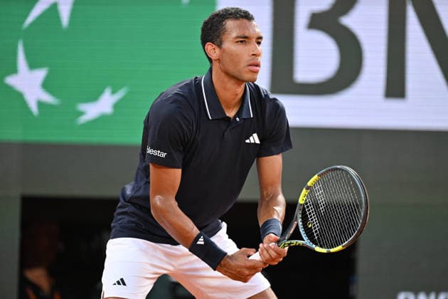 2026 French Open, Roland-Garros - Day 7 PARIS, FRANCE - MAY 30: Felix Auger-Aliassime of Canada in action against Brandon Nakashima of US during their men s singles match on day 7 of the French Open tennis tournament on Court Philippe-Chatrier at the Roland-Garros Complex in Paris on May 30, 2026. Mustafa Yalcin Anadolu Paris France. Editorial use only. Please get in touch for any other usage.  Copyright: x2026xAnadoluxMustafaxYalcinx
