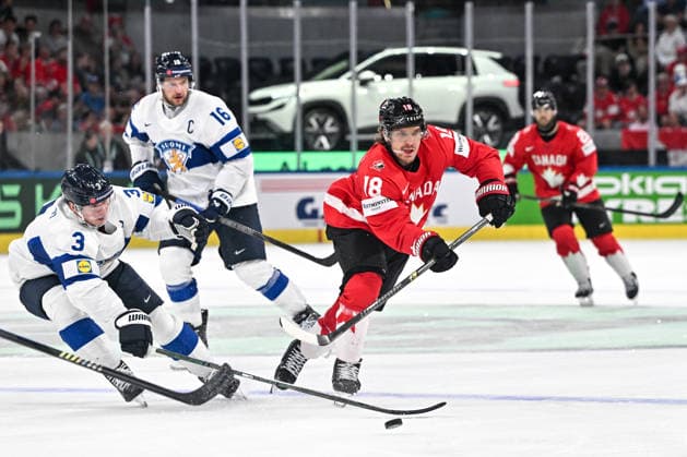 ZURICH, SWITZERLAND - MAY 30: Robert Thomas of Canada in action chased by Olli Maatta of Finland during the 2026 IIHF Ice hockey, Eishockey World Championship, WM, Weltmeisterschaft Switzerland game between Canada and Finland at Swiss Life Arena on May 30, 2026 in Zurich, Zurich. Zurich Swiss Life Arena Zurich Switzerland Copyright: xJustPictures.ch AndreaxBrancax jp-en-EuSpIm-JP7_ANB_FinCze_30052026_6604