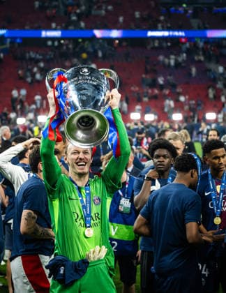 260530 Goalkeeper Matvey Safonov of Paris Saint-Germain celebrates after the UEFA Champions League final match between Paris Saint-Germain and Arsenal on May 30, 2026 in Budapest. Photo: Maxim ThorÃ BILDBYRAN kod MT MT1056 fotboll football soccer fotball uefa champions league champions league paris saint-germain arsenal bbeng interiör jubel Copyright: MAXIMxTHORE BB260530MT286