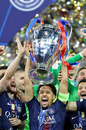 Paris Saint-Germain v Arsenal FC - UEFA Champions League Final 2026 Marquinhos of Paris Saint-Germain celebrate with the European cup trophy after winning the UEFA Champions League Final 2026 match between Paris Saint-Germain and Arsenal FC at Puskas Arena on May 30, 2026 in Budapest, Hungary. WARNING! This Photograph May Only Be Used For Newspaper And Or Magazine Editorial Purposes. May Not Be Used For Publications Involving 1 player, 1 Club Or 1 Competition Without Written Authorisation From Football DataCo Ltd. For Any Queries, Please Contact Football DataCo Ltd on +44 (0) 207 864 9121 Budapest Puskas Arena Hungary Hungary Copyright: xAllstarxPicturexLibraryxLtdx