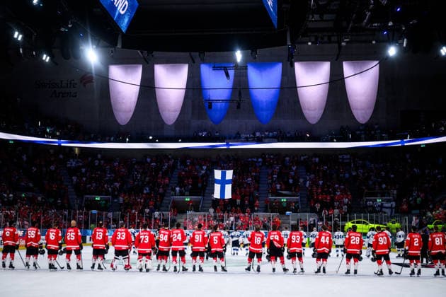 260530 Players of Canada and of Finland after the 2026 IIHF Ice hockey, Eishockey World Championship, WM, Weltmeisterschaft semifinal match between Canada and Finland on May 30, 2026 in Zürich. Photo: Jesper Zerman BILDBYRAN kod JZ JZ0738 ishockey ice hockey ishockey-vm 2026 vm 2026 iihf world championship semifinal semifinals kanada canada finland bbeng Copyright: JESPERxZERMAN BB260530JZ142