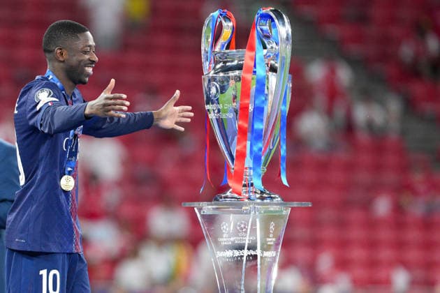 BUDAPEST, HUNGARY - 30 MAY 2026: Ousmane Dembele of Paris Saint-Germain F.C. embraces the trophy after winning the 2026 UEFA Champions League Final match between Paris Saint-Germain F.C. and Arsenal F.C. at Puskas Arena on May 30, 2026 in Budapest, Hungary.  Copyright: xAlexandraxFechetex xSPPx Sportspressphoto_SPR157517