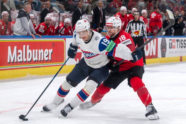 OSTREM SALSTEN Havard, NOR, re. Sven Jung, SUI, Schweiz - Norwegen, Halbfinal, Eishockey WM, Zürich 30.05.2026