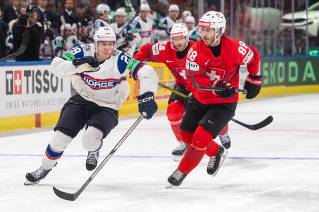 BRANDSEGG-NYGARD Michael, NOR, re. Christoph Bertschy, SUI, Schweiz - Norwegen, Halbfinal, Eishockey WM, Zürich 30.05.2026