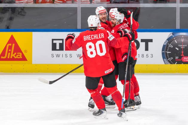 V.l.n.r. Nicolas Baechler, Christian Marti, Christoph Bertschy, SUI, Jubel beim 1:0, Schweiz - Norwegen, Halbfinal, Eishockey WM, Zürich 30.05.2026