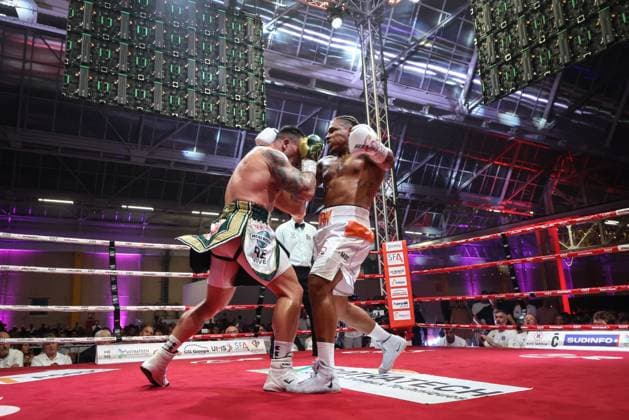 Belgian boxer Ryad Merhy pictured in action during the WBC world bridgerweight (super cruiserweight) championship boxing match between Belgian Merhy and South African Lerena, at the Charleroi boxing gala, Saturday 30 May 2026, in Charleroi. BRUNOxFAHY  x175506380x