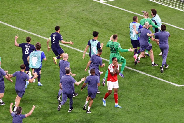 Arsenal v PSG 30 May 2026, Budapest - UEFA Champions League Final - Arsenal v Paris Saint-Germain - Gabriel of Arsenal reacts after missing the decisive penalty in the penalty shoot out - Photo: Jacques Feeney Offside. Budapest Hungary Copyright: xJacquesxFeeneyx xOffsidexOffside