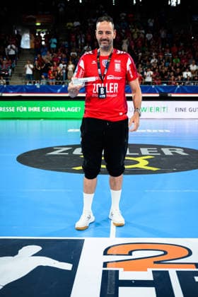 Bietigheim: HBL - 25 26 - SG BBM Bietigheim - VfL Potsdam Trainer Iker Romero (Bietigheim) Bietigheim-Bissingen Egetrans Arena Baden-Württemberg Deutschland