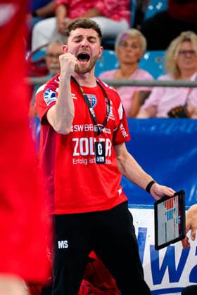 Bietigheim: HBL - 25 26 - SG BBM Bietigheim - VfL Potsdam Co-Trainer Manuel Schmidt (Bietigheim) Bietigheim-Bissingen Egetrans Arena Baden-Württemberg Deutschland