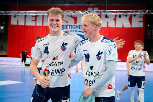 Bietigheim: HBL - 25 26 - SG BBM Bietigheim - VfL Potsdam William Reichardt (Potsdam), Tim Hildenbrand (Potsdam) Bietigheim-Bissingen Egetrans Arena Baden-Württemberg Deutschland