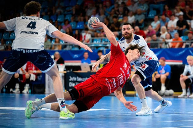 Bietigheim: HBL - 25 26 - SG BBM Bietigheim - VfL Potsdam Fynn Nicolaus (Bietigheim) Bietigheim-Bissingen Egetrans Arena Baden-Württemberg Deutschland