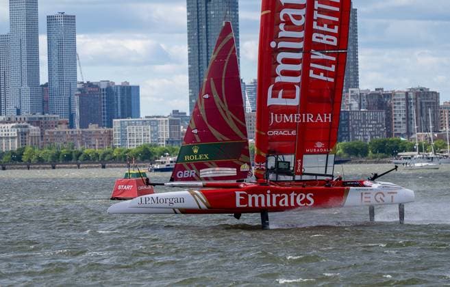 RECORD DATE NOT STATED Mubadala New York SailGP Kicks Off as Spain Takes Early Lead on Opening Day (SPO) Mubadala New York SailGP Kicks Off as Spain Takes Early Lead on Opening Day. May 30,2026, Governors Island, New York, USA: Team Great Britain competes during the opening day of the Mubadala New York Sail Grand Prix on the Hudson River on Saturday. Jorge Estrellado Thenews2(Foto: Jorge Estrellado Thenews2 imago images) SPO  Copyright: xJorgexEstrelladox
