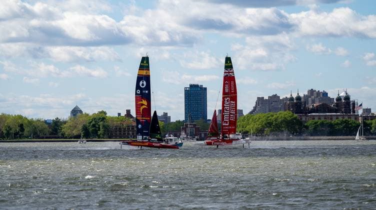 RECORD DATE NOT STATED Mubadala New York SailGP Kicks Off as Spain Takes Early Lead on Opening Day (SPO) Mubadala New York SailGP Kicks Off as Spain Takes Early Lead on Opening Day. May 30,2026, Governors Island, New York, USA: Teams Spain and Great Britain compete during the opening day of the Mubadala New York Sail Grand Prix on the Hudson River on Saturday afternoon. Credit: Jorge Estrellado Thenews2(Foto: Jorge Estrellado Thenews2 imago images) SPO  Copyright: xJorgexEstrelladox