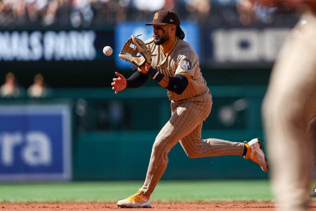May 30, 2026, Washington D.C, District Of Columbia, United States: Washington, DC; San Diego Padres second baseman Fernando Tatis Jr. (23) fields the ground ball during the Major League Baseball game between the Washington Nationals and the San Diego Padres at Nationals Park on Saturday, May 30, 2026. The Nationals beat the Padres 9-4. Washington D.C United States - ZUMAp258 20260530_znp_p258_070 Copyright: xStevexPrakopex