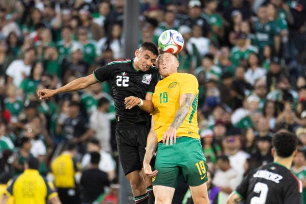 May 30, 2026, Pasadena, California, USA: Australia s Harry Souttar (19) and MexicoÃ¢â‚¬â ¢s Guillermo Martinez (22) vie for the ball during a MexTour Sendoff Match at Rose Bowl on Saturday, May 30, 2026 in Pasadena, Calif. MexTour Sendoff Match: Mexico Vs Australia  - ZUMAc68_ 20260530_zaf_c68_010 Copyright: xRingoxChiux