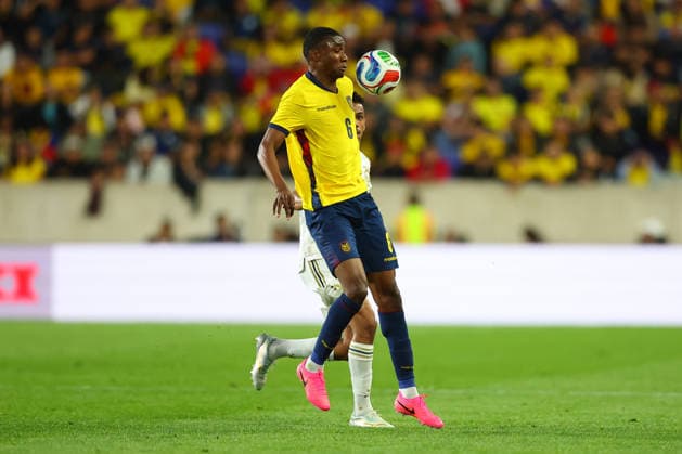 HARRISON, NJ - MAY 30: Denni Castillo 6 of Ecuador controls the ball during the first half of the pre 2026 FIFA World Cup, WM, Weltmeisterschaft, Fussball Friendly game against Saudi Arabia on May 30, 2026 at Sports Illustrated Stadium in Harrison, New Jersey. (Photo by Rich Graessle Icon Sportswire) SOCCER: MAY 30 Ecuador vs Saudi Arabia EDITORIAL USE ONLY Icon26053026241