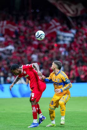 CONCACAF CHAMPIONS CUP 2026 CONCACAF CHAMPIONS CUP 2026 TOLUCA VS TIGRES UANL 30052026 TOLUCA, ESTADO DE MEXICO. Action photo of Helihno (L) of Diablos Rojos del Toluca and Fernando Gorriaran (R) of Tigres UANL, during title game of the CONCACAF Champions Cup 2026 at the Estadio Nemesio Diez of Toluca, Estado de Mexico, Mexico. Foto de accion de Helihno (L) of Diablos Rojos del Toluca and Fernando Gorriaran (R) of Tigres UANL, durante juego por el titulo de la CONCACAF Champions Cup 2026, celebrado en el Estadio Nemesio Diez de Toluca, Estado de Mexico, Mexico en contra de Tigres UANL. Photo by IMAGENSHOP AGENCIA FOTOGRAFICA TOLUCA ESTADO DE MEXICO MEXICO Copyright: xIMAGENSHOPxAGENCIAxFOTOGRAFICAx