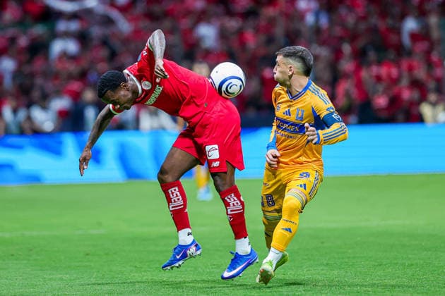 CONCACAF CHAMPIONS CUP 2026 CONCACAF CHAMPIONS CUP 2026 TOLUCA VS TIGRES UANL 30052026 TOLUCA, ESTADO DE MEXICO. Action photo of Helihno (L) of Diablos Rojos del Toluca and Fernando Gorriaran (R) of Tigres UANL, during title game of the CONCACAF Champions Cup 2026 at the Estadio Nemesio Diez of Toluca, Estado de Mexico, Mexico. Foto de accion de Helihno (L) of Diablos Rojos del Toluca and Fernando Gorriaran (R) of Tigres UANL, durante juego por el titulo de la CONCACAF Champions Cup 2026, celebrado en el Estadio Nemesio Diez de Toluca, Estado de Mexico, Mexico en contra de Tigres UANL. Photo by IMAGENSHOP AGENCIA FOTOGRAFICA TOLUCA ESTADO DE MEXICO MEXICO Copyright: xIMAGENSHOPxAGENCIAxFOTOGRAFICAx