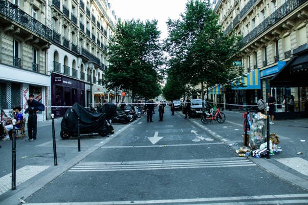 30 05 2026 Paris, France PSG fans try to watch the match in the bars broadcasting it, despite a heavy security presence in the capital Paris The atmosphere at the PSG vs Arsenal Champions League match 456896 2026 05 30 Paris France  Copyright: xLenain-VieiraxElisax xSTARFACEx STAR_456896_015  Copyright: xIMAGO Lenain-VieiraxElisax xSTARFACEx 0857926217st