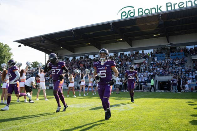 30.05.2026, xhfmx, American Football EFA European Football Alliance, Frankfurt Galaxy - Munich Ravens Einlauf Frankfurt Galaxy (DFL DFB REGULATIONS PROHIBIT ANY USE OF PHOTOGRAPHS as IMAGE SEQUENCES and or QUASI-VIDEO) Frankfurt am Main
