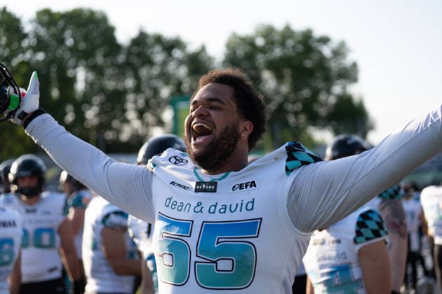 30.05.2026, xhfmx, American Football EFA European Football Alliance, Frankfurt Galaxy - Munich Ravens Chinazo Obobi (Munich Ravens, 55) bejubelt einen Touchdon (DFL DFB REGULATIONS PROHIBIT ANY USE OF PHOTOGRAPHS as IMAGE SEQUENCES and or QUASI-VIDEO) Frankfurt am Main