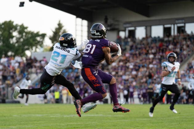 30.05.2026, xhfmx, American Football EFA European Football Alliance, Frankfurt Galaxy - Munich Ravens v.l. Bijon Harris (Munich Ravens, 21), Brevin Easton (Frankfurt Galaxy, 81) (DFL DFB REGULATIONS PROHIBIT ANY USE OF PHOTOGRAPHS as IMAGE SEQUENCES and or QUASI-VIDEO) Frankfurt am Main