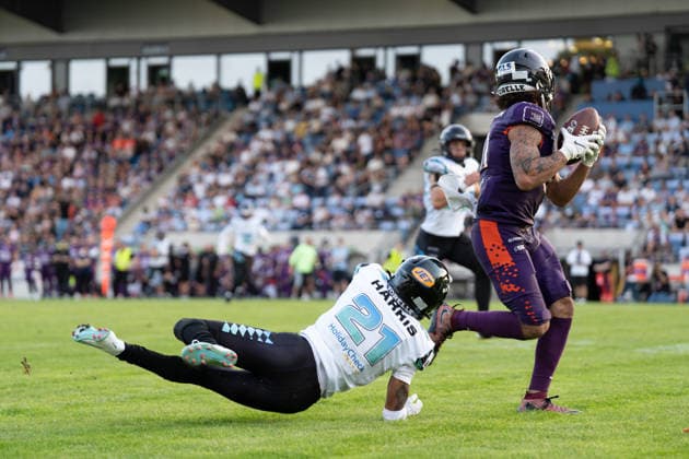 30.05.2026, xhfmx, American Football EFA European Football Alliance, Frankfurt Galaxy - Munich Ravens v.l. Bijon Harris (Munich Ravens, 21), Brevin Easton (Frankfurt Galaxy, 81) (DFL DFB REGULATIONS PROHIBIT ANY USE OF PHOTOGRAPHS as IMAGE SEQUENCES and or QUASI-VIDEO) Frankfurt am Main