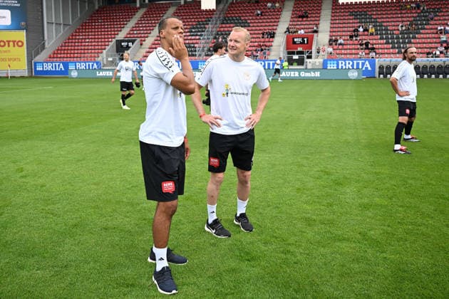 30.05.2026, xsvx, Fussball Langholz Cup 2026, v.l. Timothy Chandler (Eintracht Frankfurt) Sebastian Rode Wiesbaden